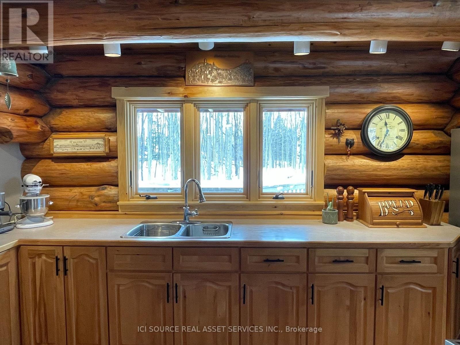 3 Greenbrae Crescent, Huron-Kinloss, Ontario  N2Z 0B3 - Photo 16 - X12832438