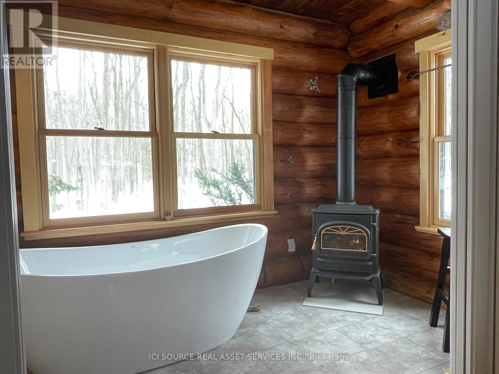 3 Greenbrae Crescent, Huron-Kinloss, Ontario  N2Z 0B3 - Photo 23 - X12832438