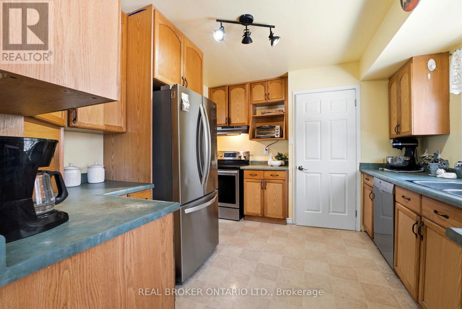 69 Second Street, Woolwich, Ontario  N3B 1H6 - Photo 12 - X12832440