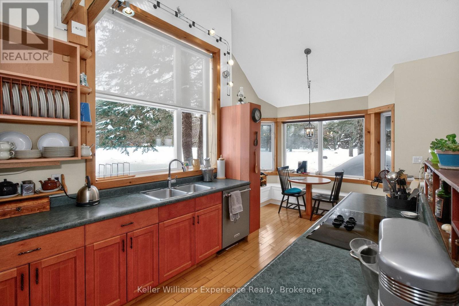 257 15 Concession E, Tiny, Ontario L9M 0N5 - Photo 8 - S12832532