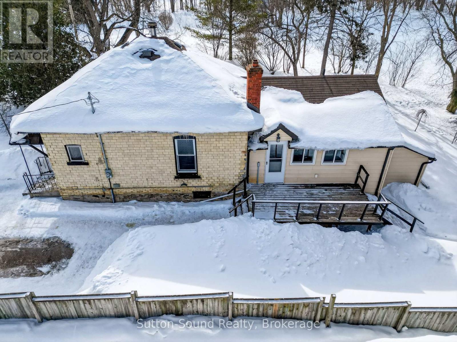 184 Gould Street, South Bruce Peninsula, Ontario N0H 2T0 - Photo 6 - X12832552