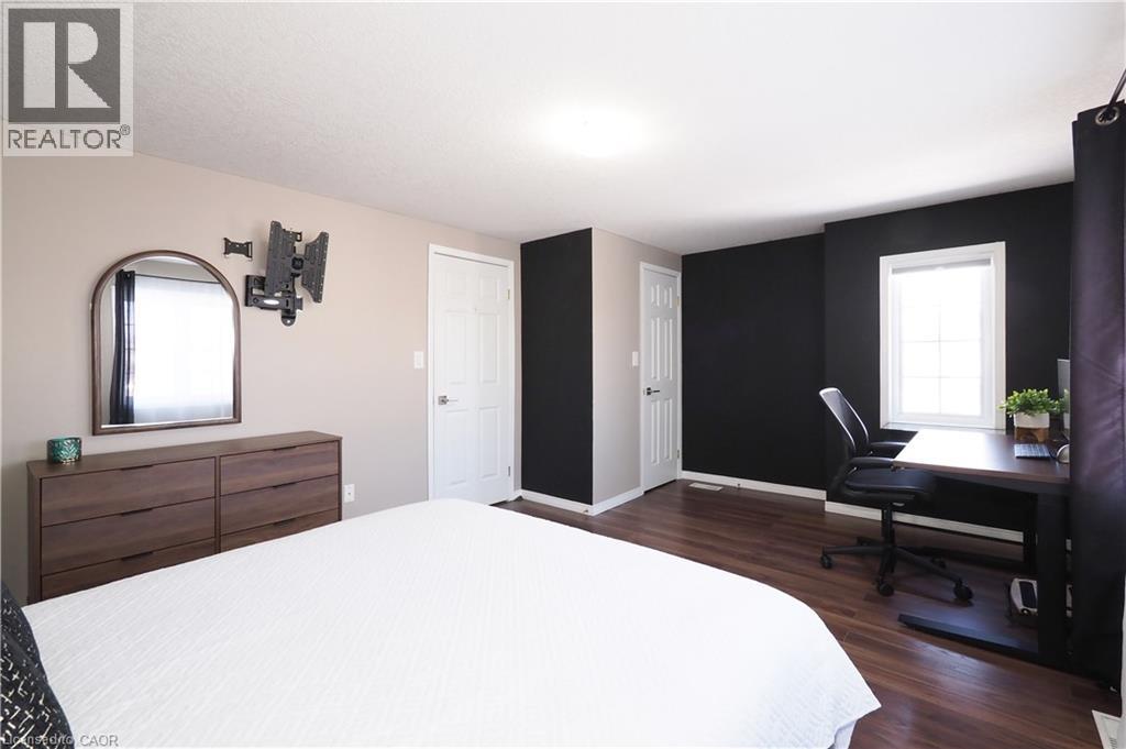 75 Donnenwerth Drive, Kitchener, Ontario  N2E 3W6 - Photo 11 - 40808184