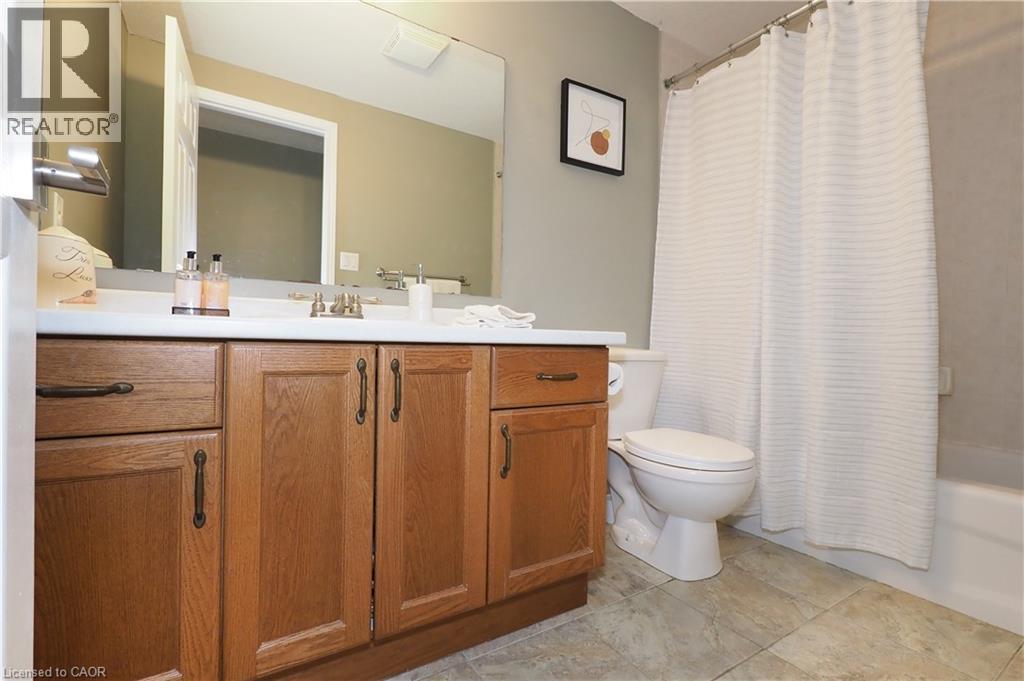 75 Donnenwerth Drive, Kitchener, Ontario  N2E 3W6 - Photo 15 - 40808184