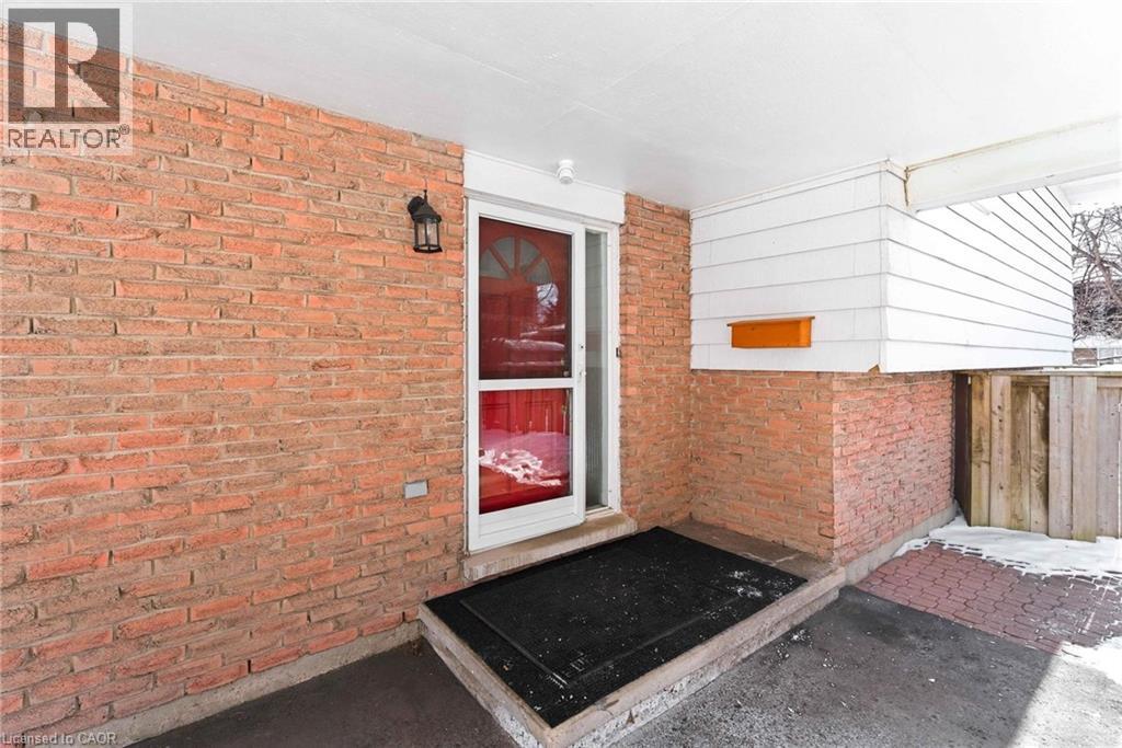 27 Lewis Crescent, Kitchener, Ontario  N2A 2T7 - Photo 3 - 40797999