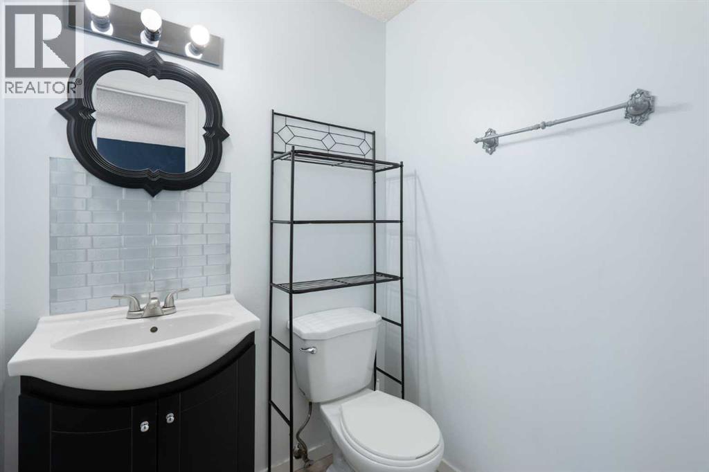 153 Big Hill Place Se, Airdrie, Alberta  T4A 1P9 - Photo 15 - A2287949