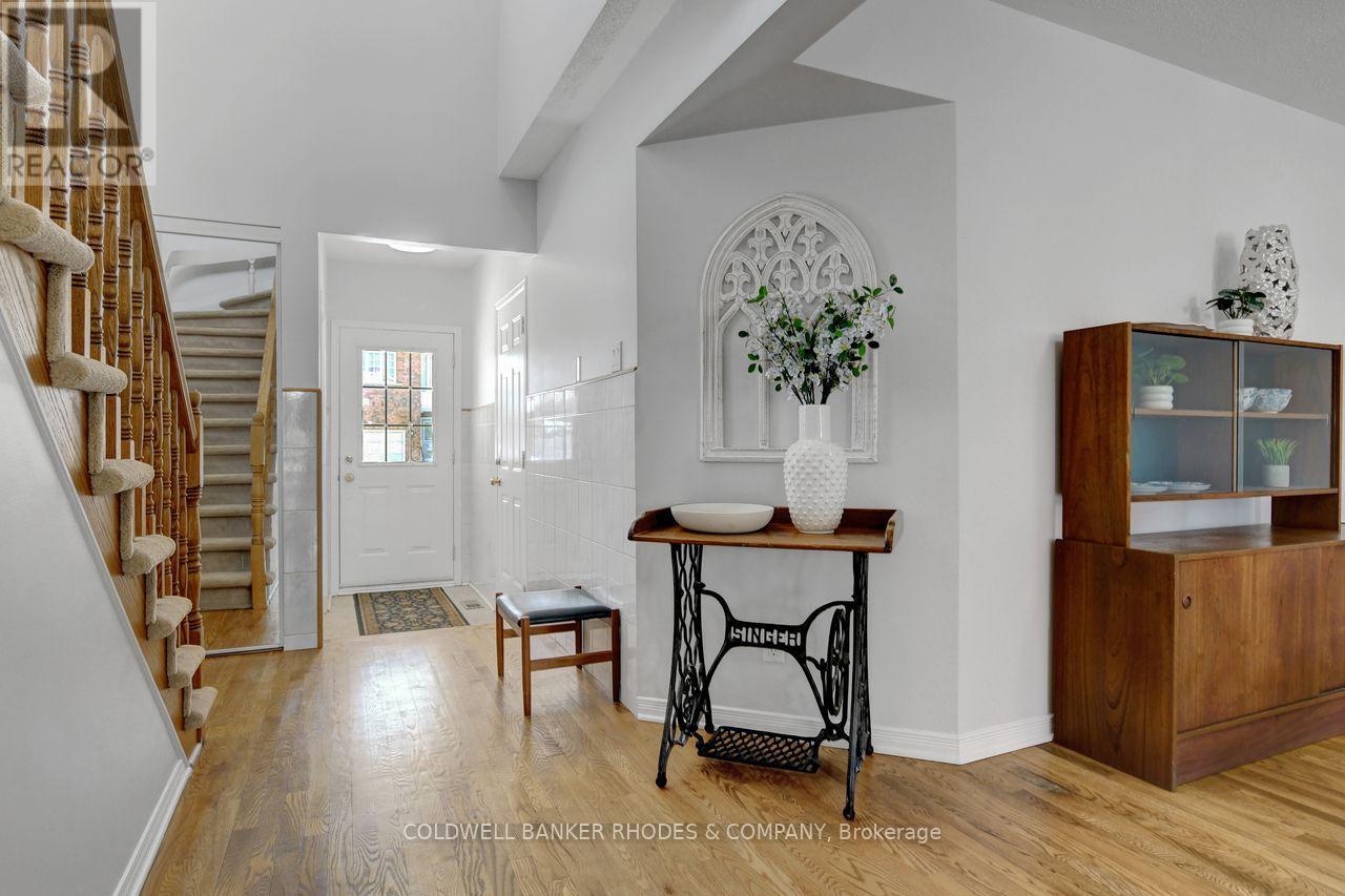 2 Calaveras Avenue, Ottawa, Ontario  K2J 4Z8 - Photo 3 - X12832528