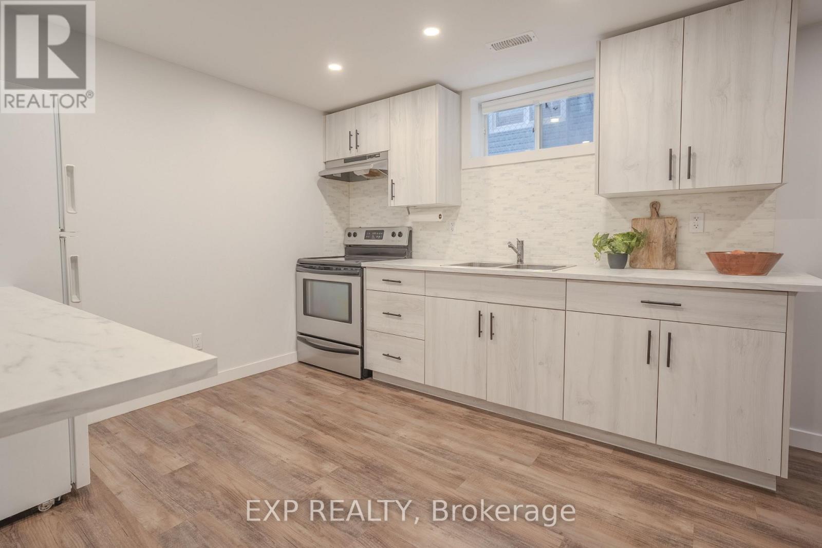 12 Lailey Street, St. Catharines, Ontario  L2M 5G8 - Photo 14 - X12832522