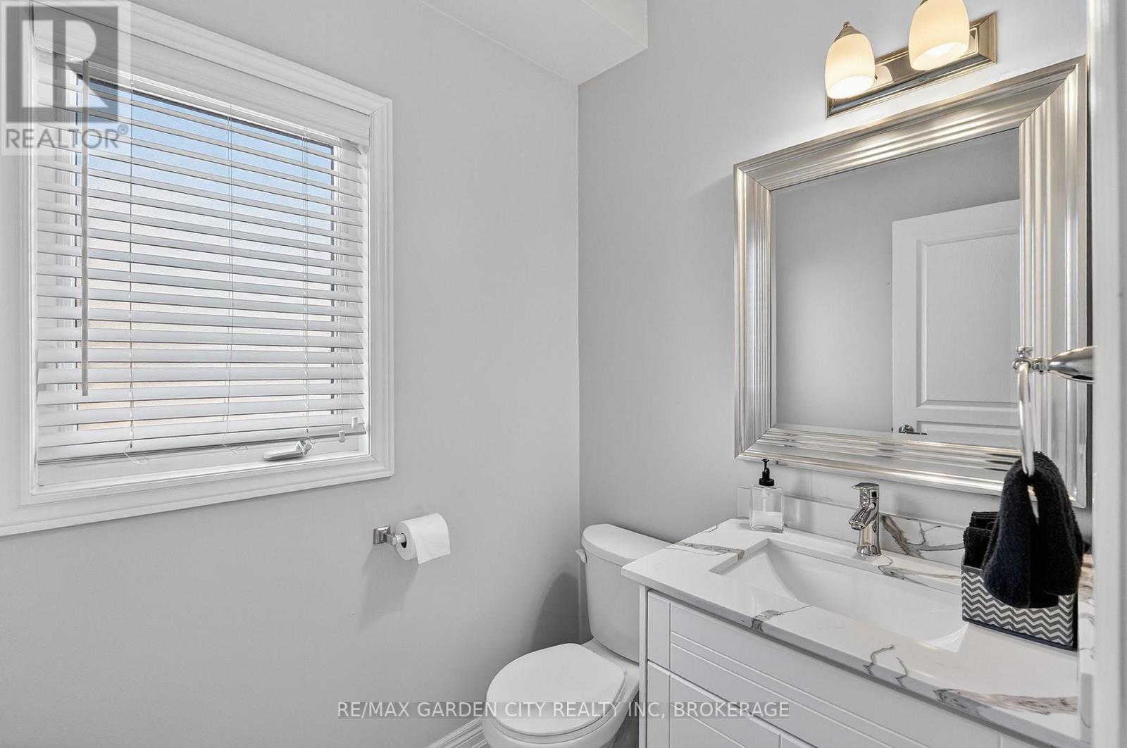 4 Riley Avenue, Pelham (Fonthill), Ontario  L0S 1E6 - Photo 10 - X12832542