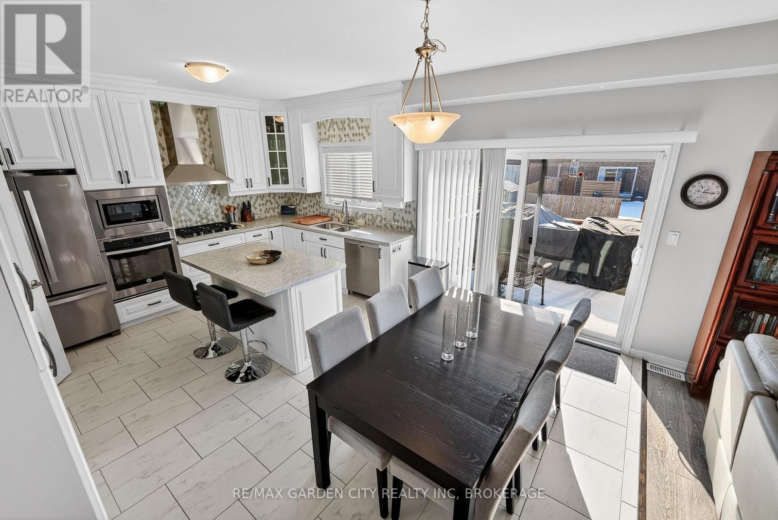 4 Riley Avenue, Pelham (Fonthill), Ontario  L0S 1E6 - Photo 17 - X12832542