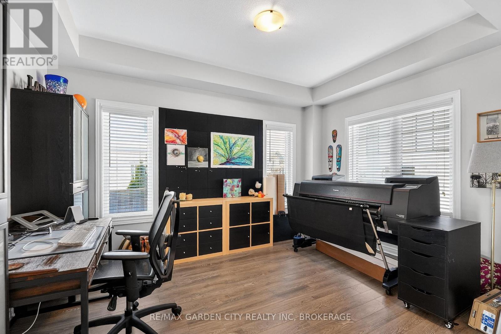 4 Riley Avenue, Pelham (Fonthill), Ontario  L0S 1E6 - Photo 8 - X12832542