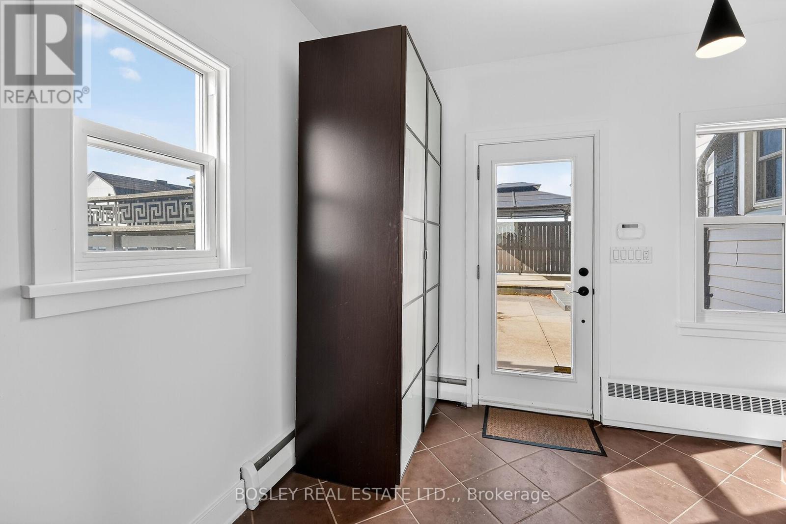 765 Lakeshore Road, Niagara-On-The-Lake (Lakeshore), Ontario  L0S 1J0 - Photo 14 - X12832554