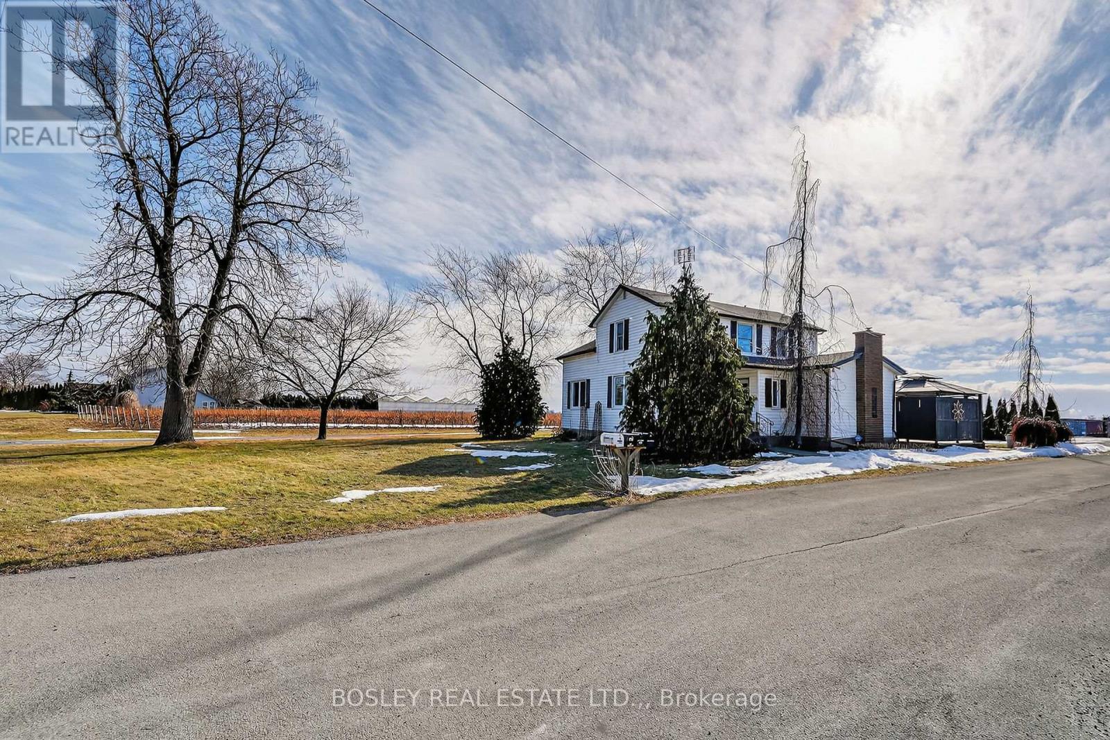765 Lakeshore Road, Niagara-On-The-Lake (Lakeshore), Ontario  L0S 1J0 - Photo 2 - X12832554