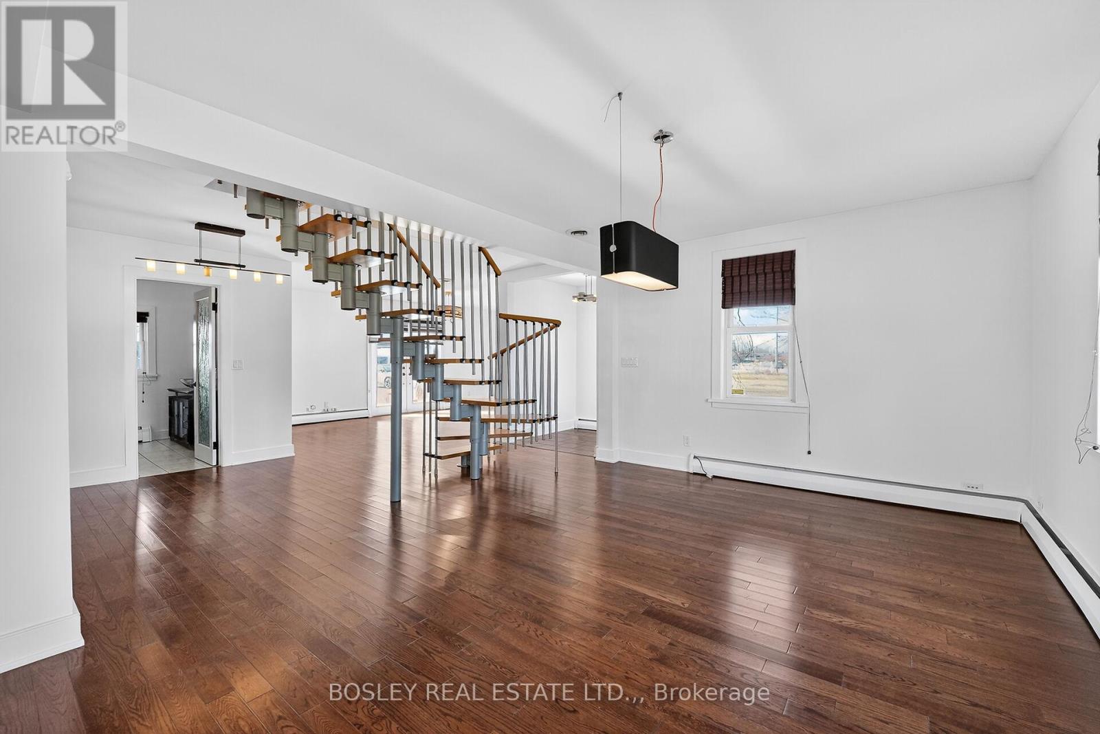 765 Lakeshore Road, Niagara-On-The-Lake (Lakeshore), Ontario  L0S 1J0 - Photo 5 - X12832554