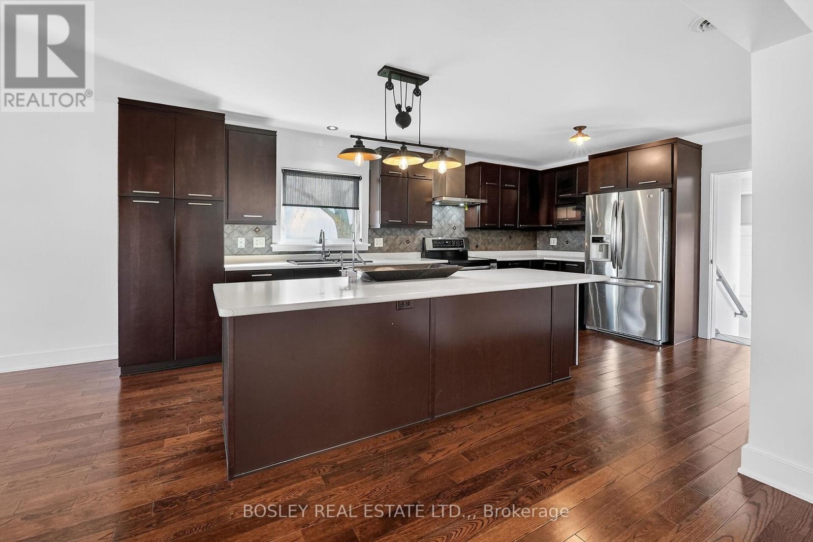 765 Lakeshore Road, Niagara-On-The-Lake (Lakeshore), Ontario  L0S 1J0 - Photo 8 - X12832554