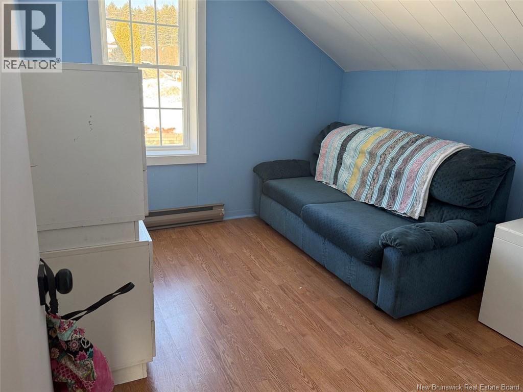 160 St-George Avenue, Edmundston, New Brunswick  E3V 2W4 - Photo 10 - NB134124