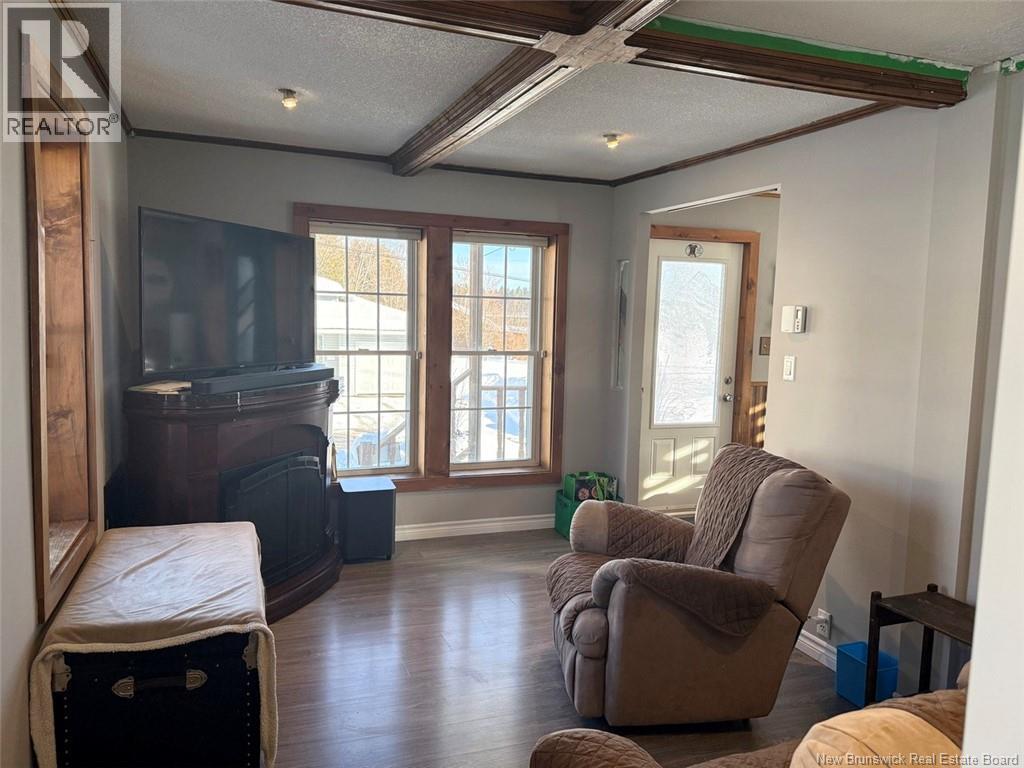 160 St-George Avenue, Edmundston, New Brunswick  E3V 2W4 - Photo 4 - NB134124