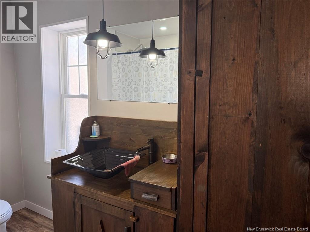 160 St-George Avenue, Edmundston, New Brunswick  E3V 2W4 - Photo 6 - NB134124