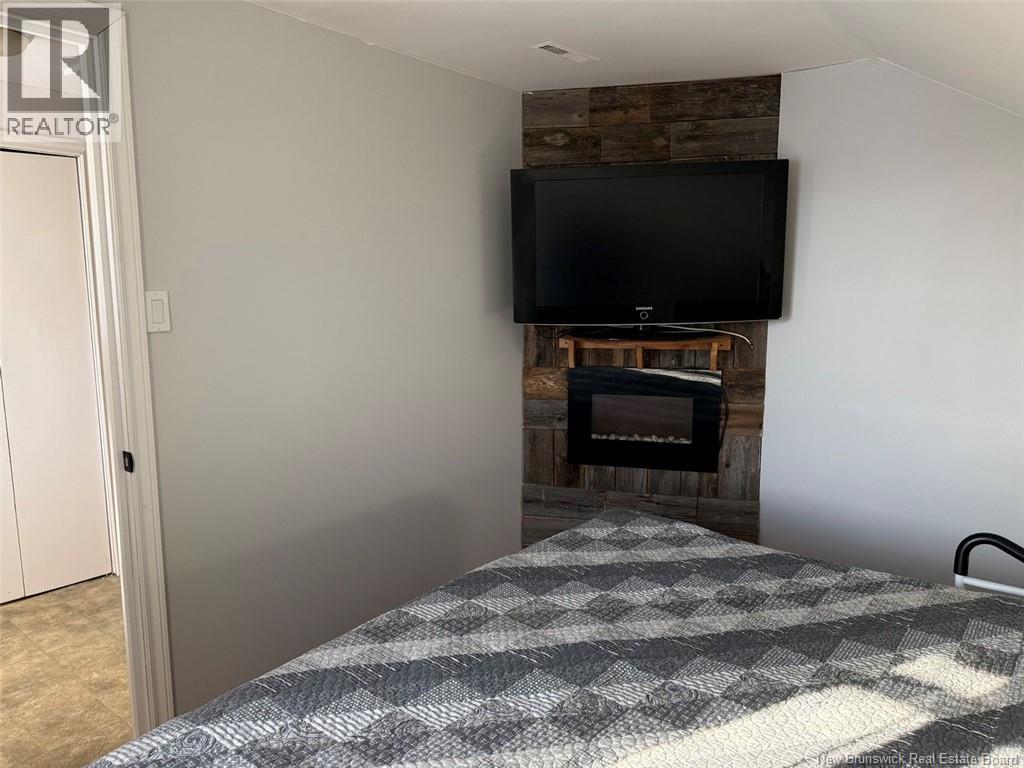 160 St-George Avenue, Edmundston, New Brunswick  E3V 2W4 - Photo 9 - NB134124