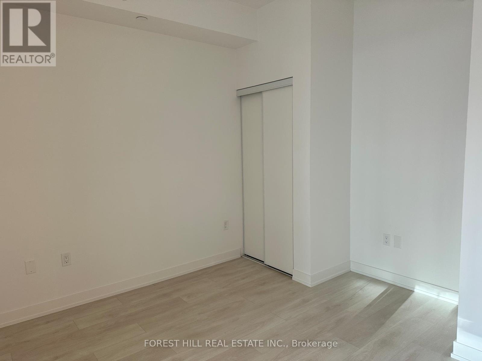 208 - 117 BROADWAY AVENUE Toronto (Mount Pleasant West), ON M4P 1V3