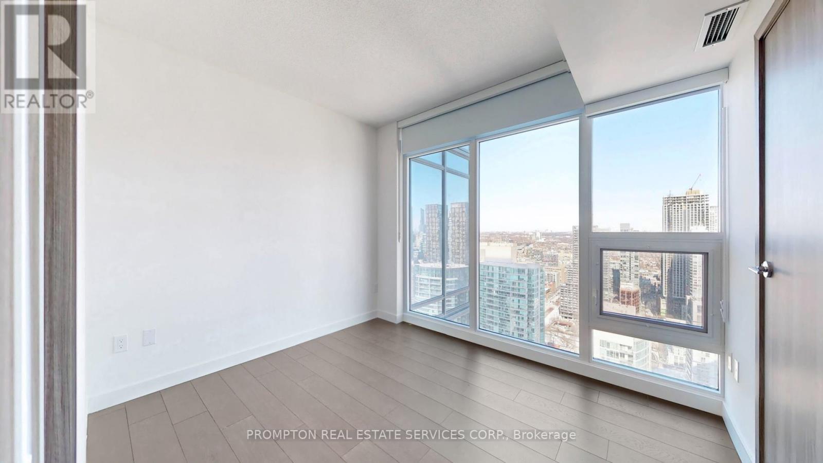 4303 - 1 Concord Cityplace Way, Toronto, Ontario  M5V 0X3 - Photo 19 - C12832534