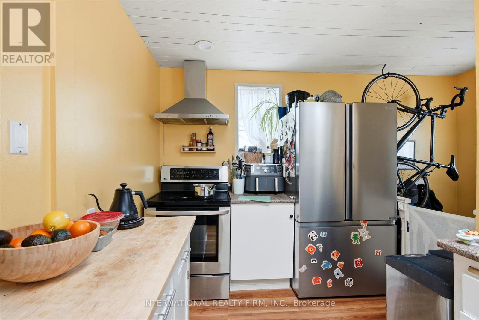 116 Merrill Avenue E, Toronto, Ontario  M4C 1C9 - Photo 12 - E12832504