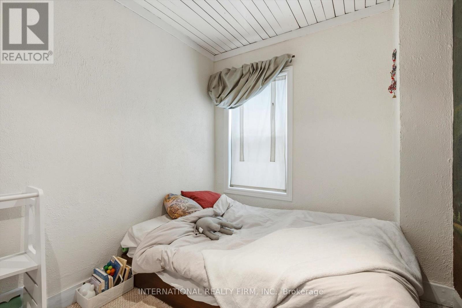 116 Merrill Avenue E, Toronto, Ontario  M4C 1C9 - Photo 19 - E12832504