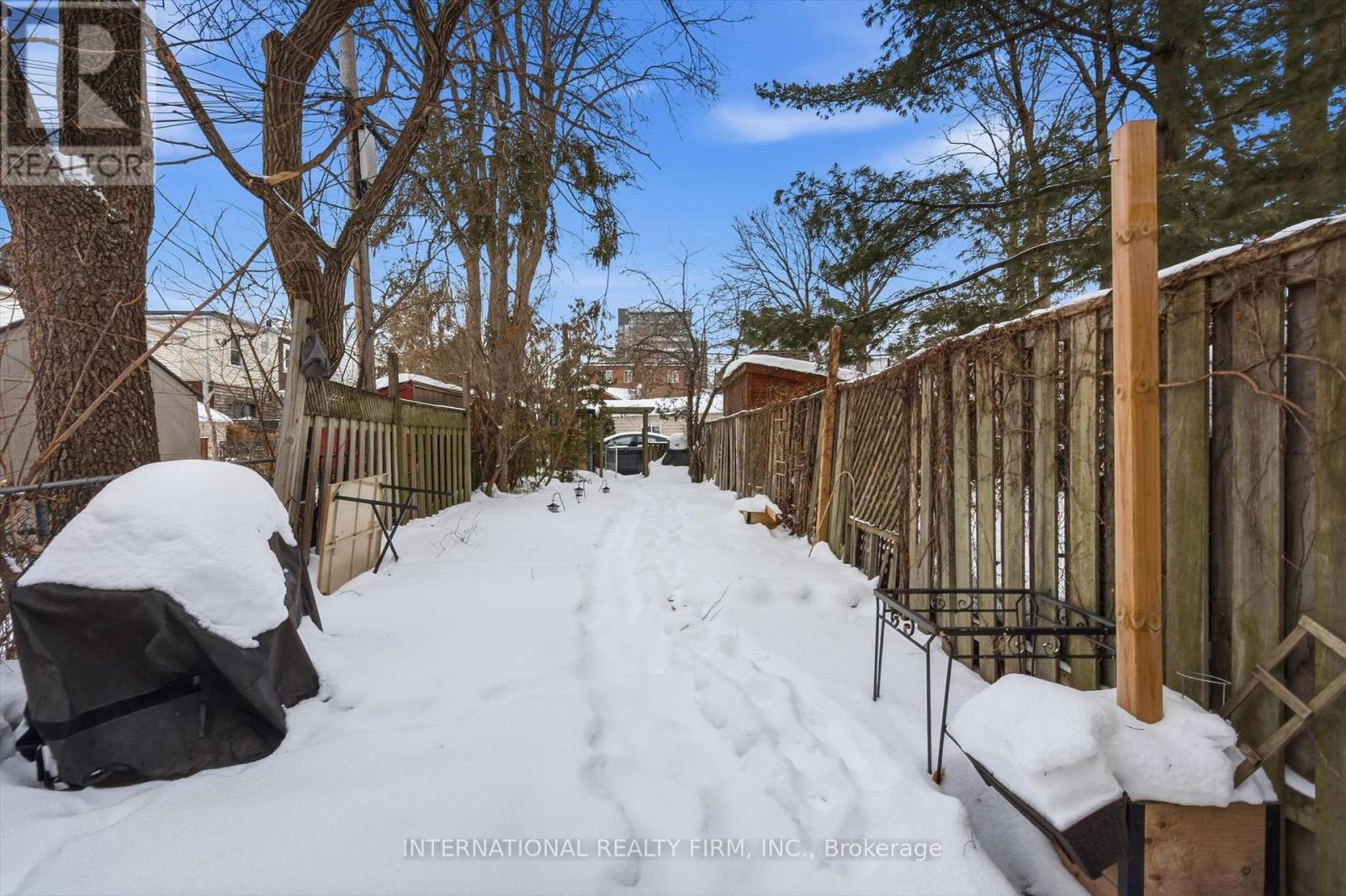116 Merrill Avenue E, Toronto, Ontario  M4C 1C9 - Photo 29 - E12832504