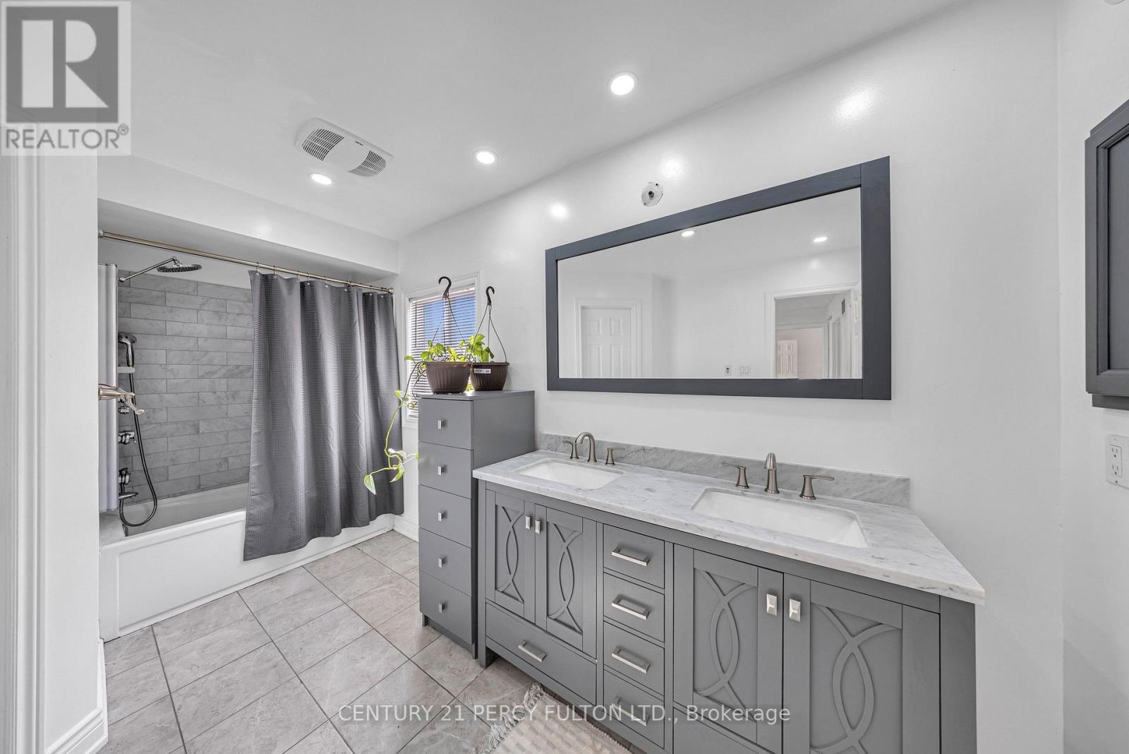 131 Bowles Drive, Ajax, Ontario  L1T 4C3 - Photo 35 - E12832506