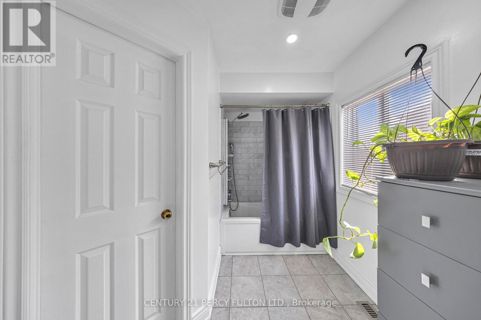 131 Bowles Drive, Ajax, Ontario  L1T 4C3 - Photo 36 - E12832506