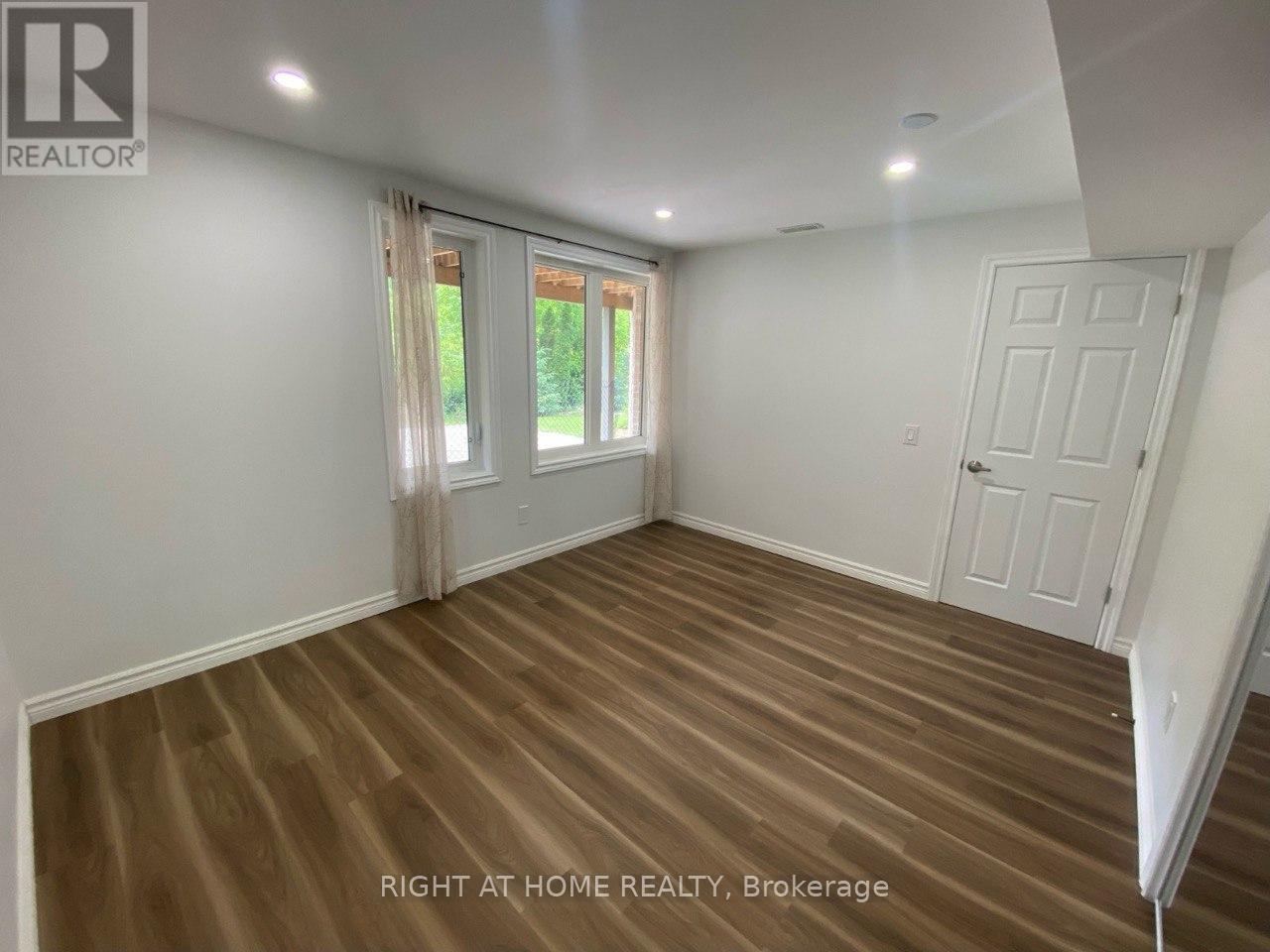 6 Pheasant ( Basement) Drive, Richmond Hill, Ontario  L4E 3S9 - Photo 10 - N12832502