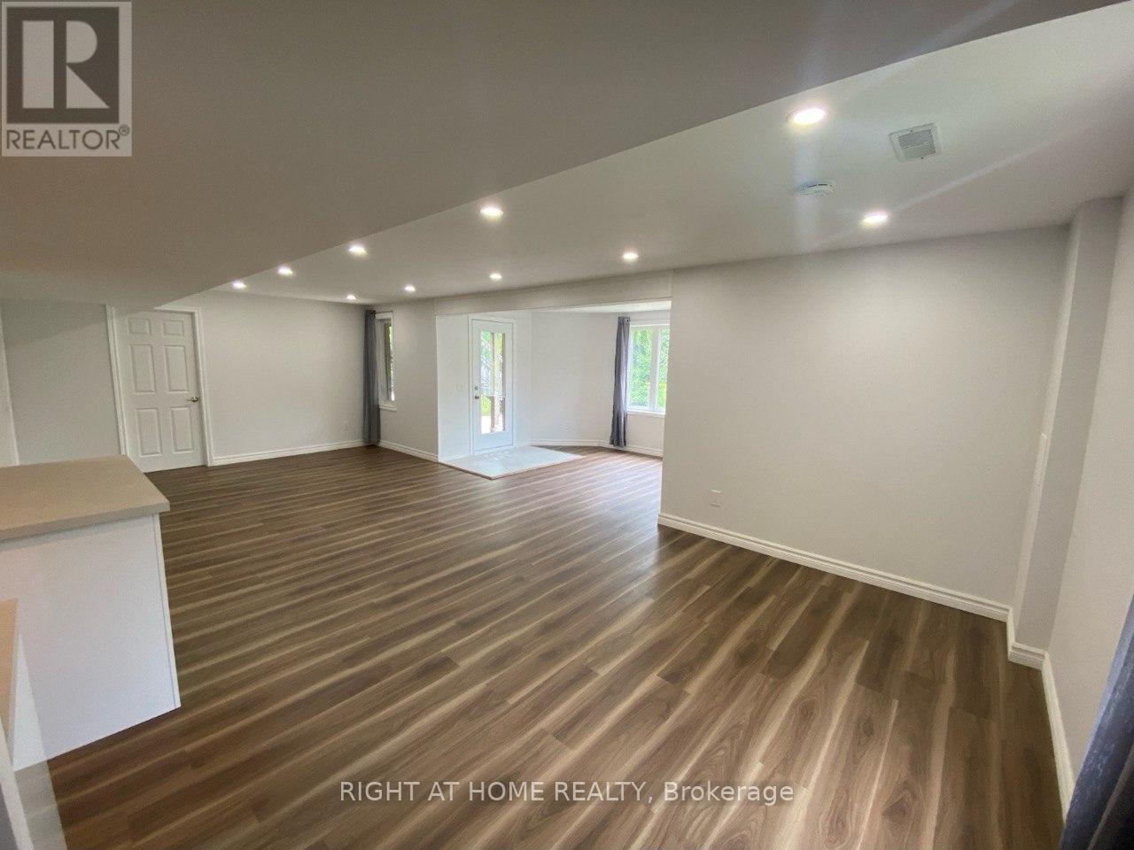 6 Pheasant ( Basement) Drive, Richmond Hill, Ontario  L4E 3S9 - Photo 11 - N12832502