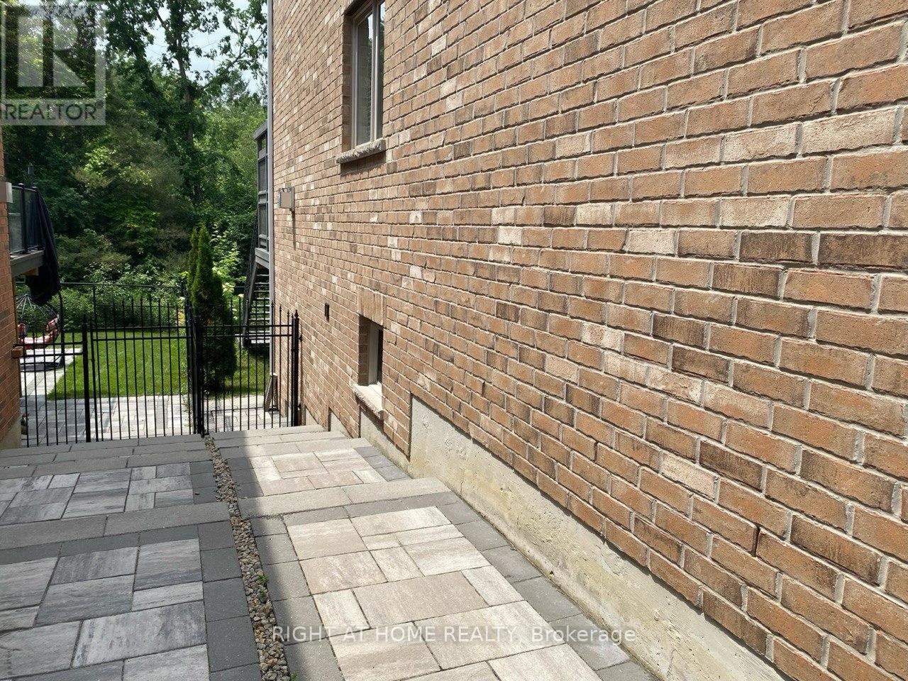 6 Pheasant ( Basement) Drive, Richmond Hill, Ontario  L4E 3S9 - Photo 2 - N12832502