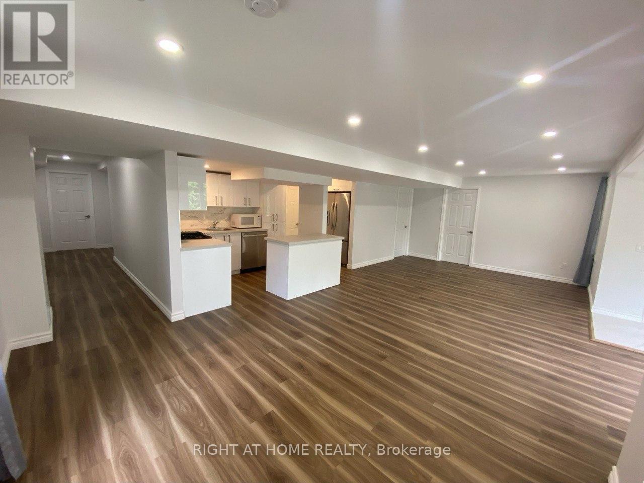 6 Pheasant ( Basement) Drive, Richmond Hill, Ontario  L4E 3S9 - Photo 5 - N12832502