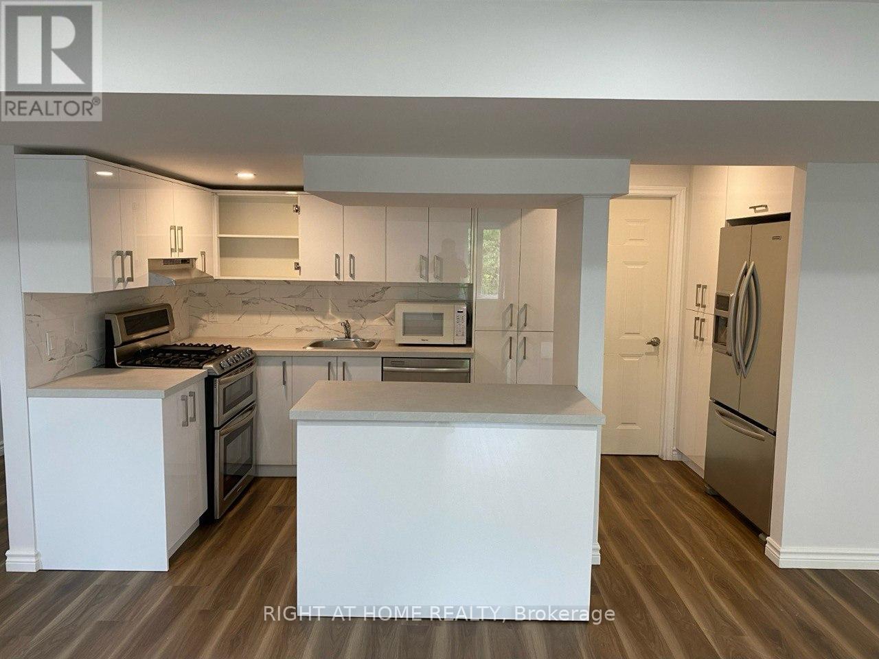 6 Pheasant ( Basement) Drive, Richmond Hill, Ontario  L4E 3S9 - Photo 7 - N12832502