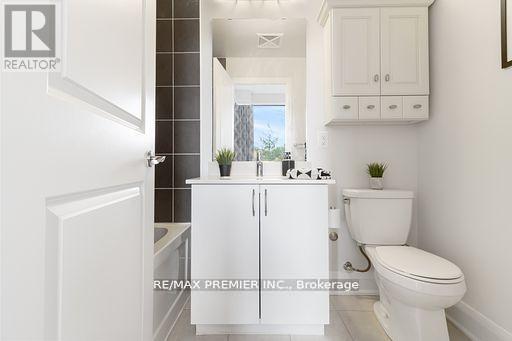 101 - 4700 Highway 7, Vaughan, Ontario  L4L 0B4 - Photo 37 - N12832530