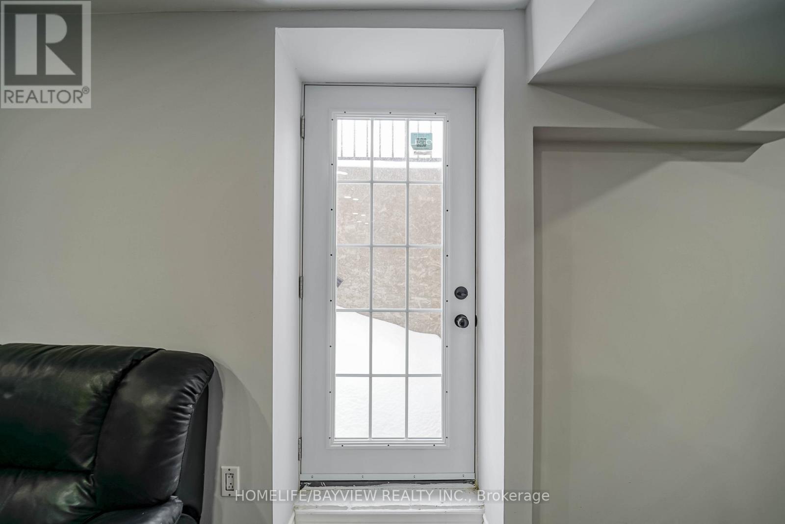 39 Shaftsbury Avenue, Richmond Hill, Ontario  L4C 9K3 - Photo 32 - N12832538