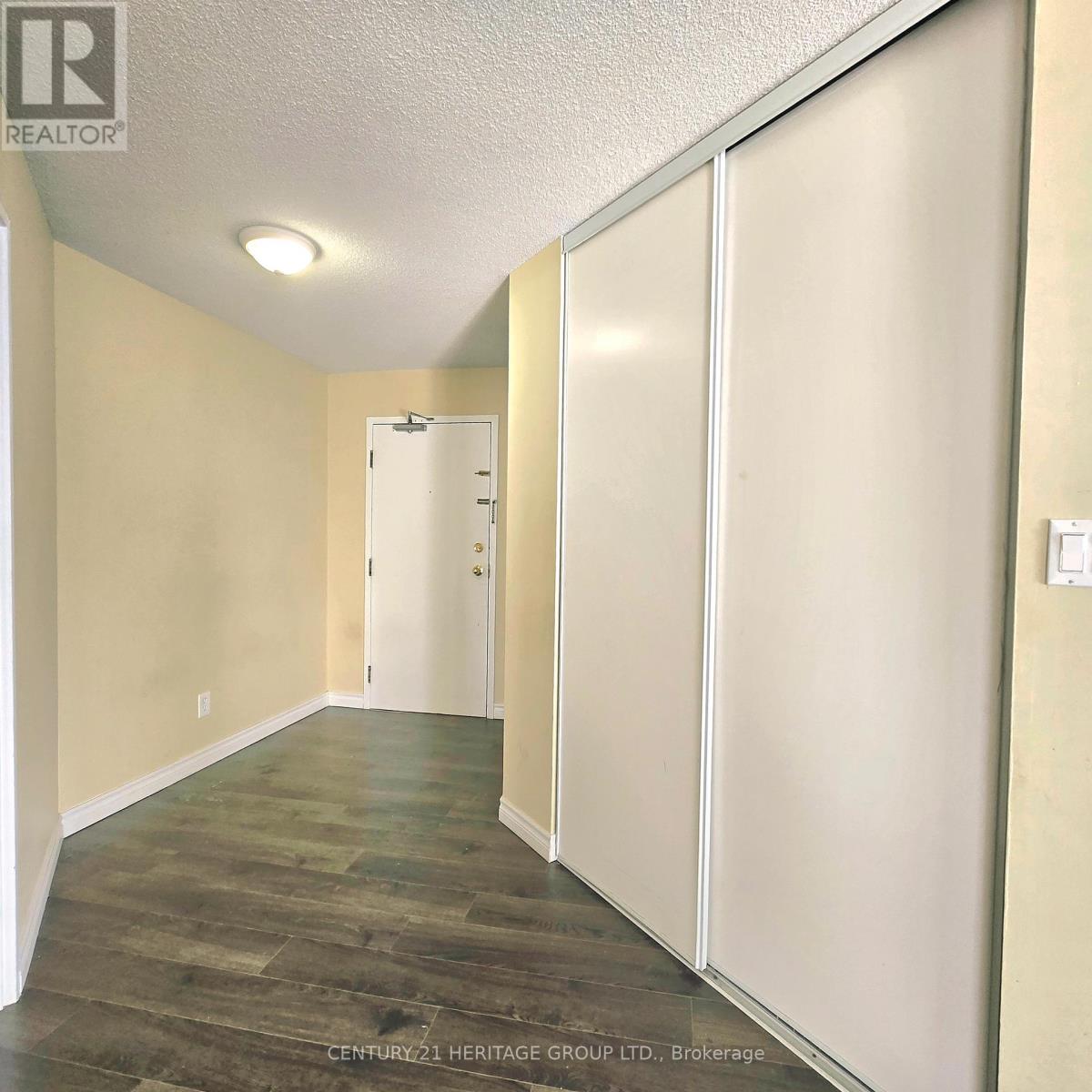 304 - 80 Alton Towers Circle, Toronto, Ontario  M1V 5E8 - Photo 3 - E12806552