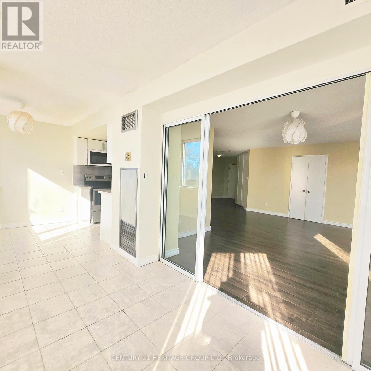 304 - 80 Alton Towers Circle, Toronto, Ontario  M1V 5E8 - Photo 9 - E12806552