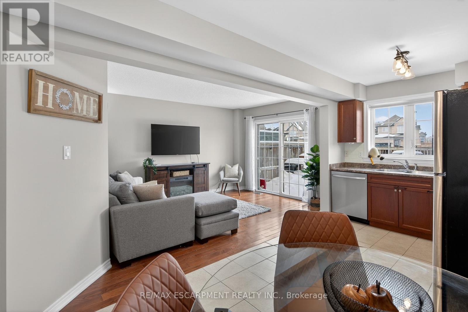 64 - 222 Fall Fair Way, Hamilton, Ontario  L0R 1C0 - Photo 6 - X12832508