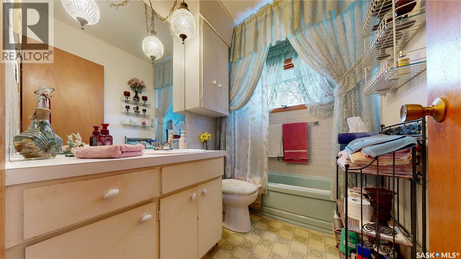 16 Bond Crescent, Regina, Saskatchewan  S4N 1Y7 - Photo 17 - SK029400