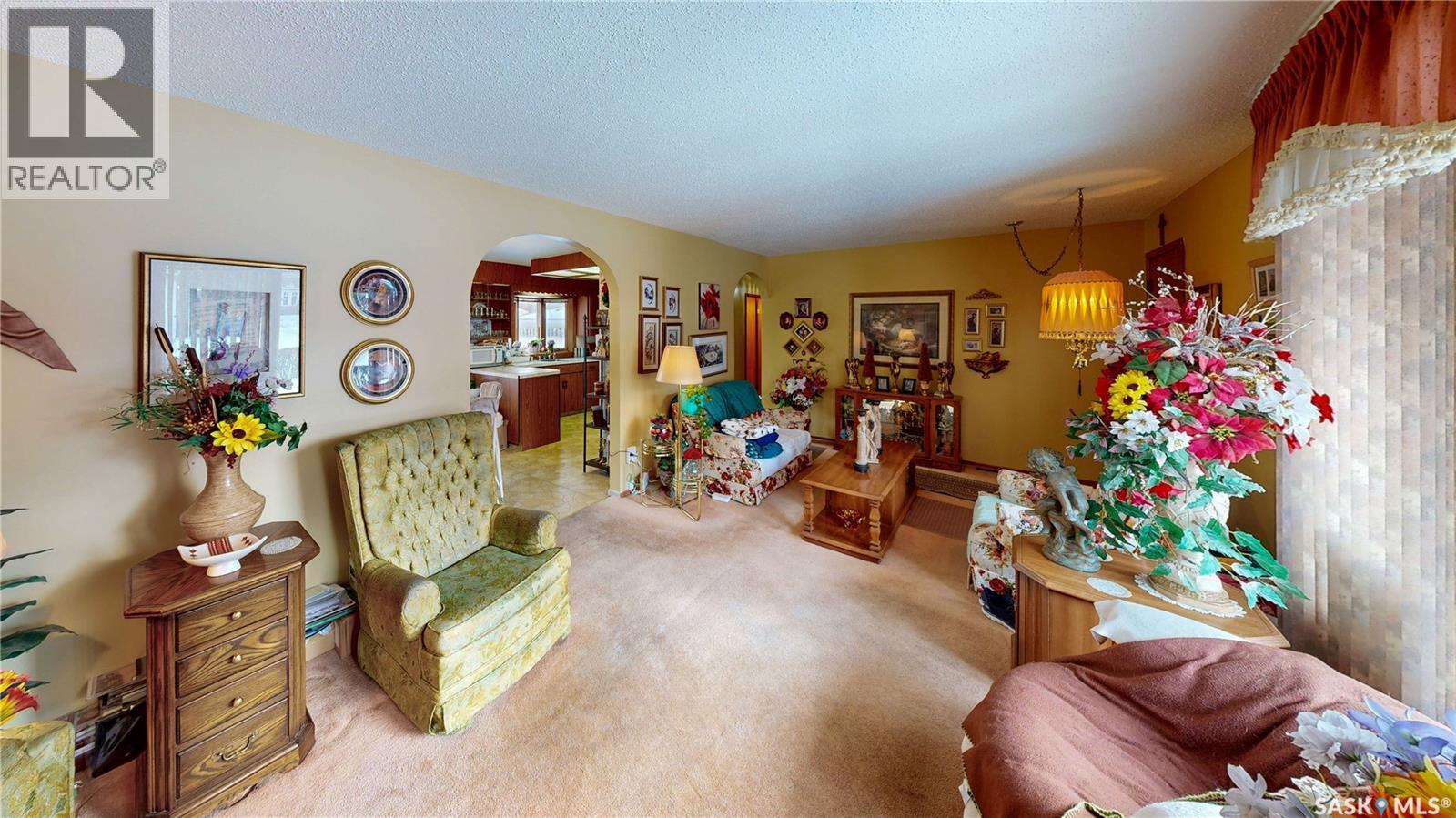 16 Bond Crescent, Regina, Saskatchewan  S4N 1Y7 - Photo 4 - SK029400