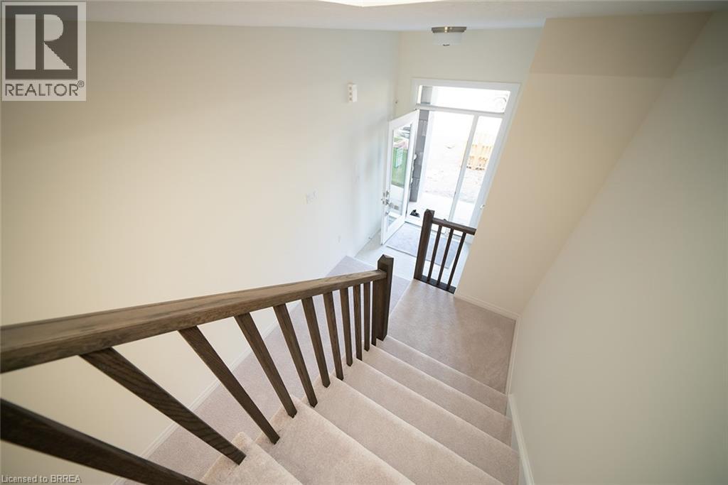 20 Dennis Avenue, Brantford, Ontario  N3V 0C1 - Photo 14 - 40807902