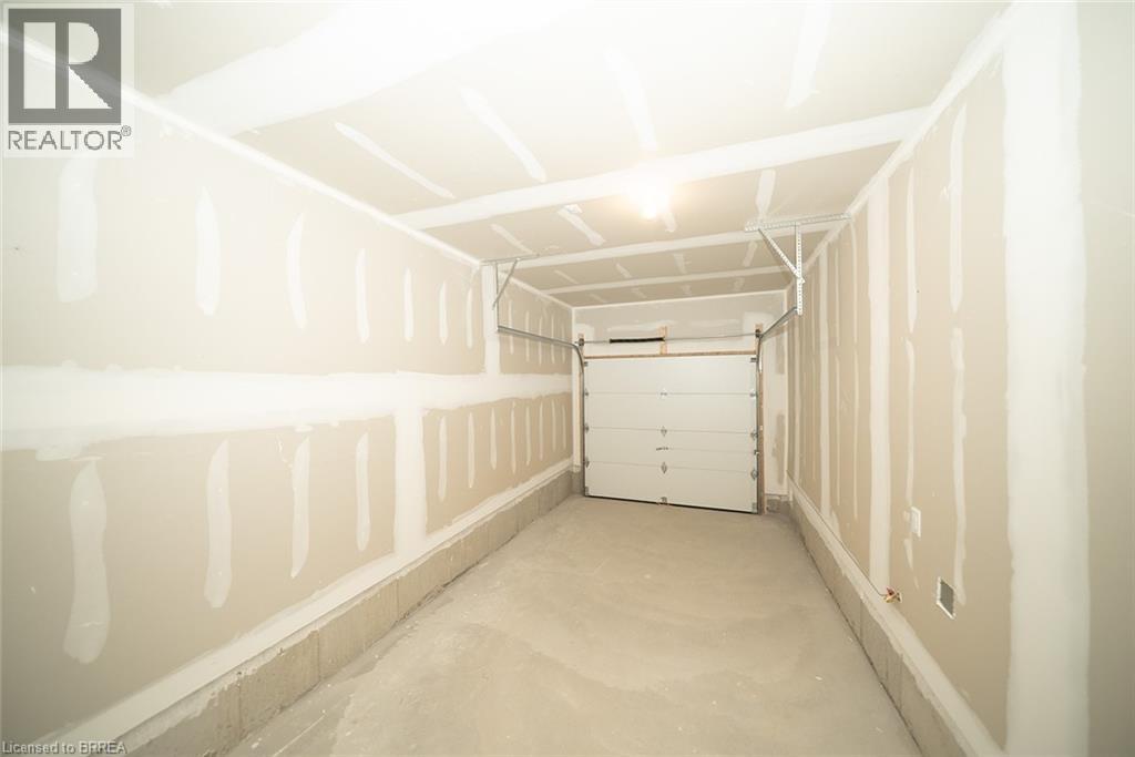 20 Dennis Avenue, Brantford, Ontario  N3V 0C1 - Photo 29 - 40807902