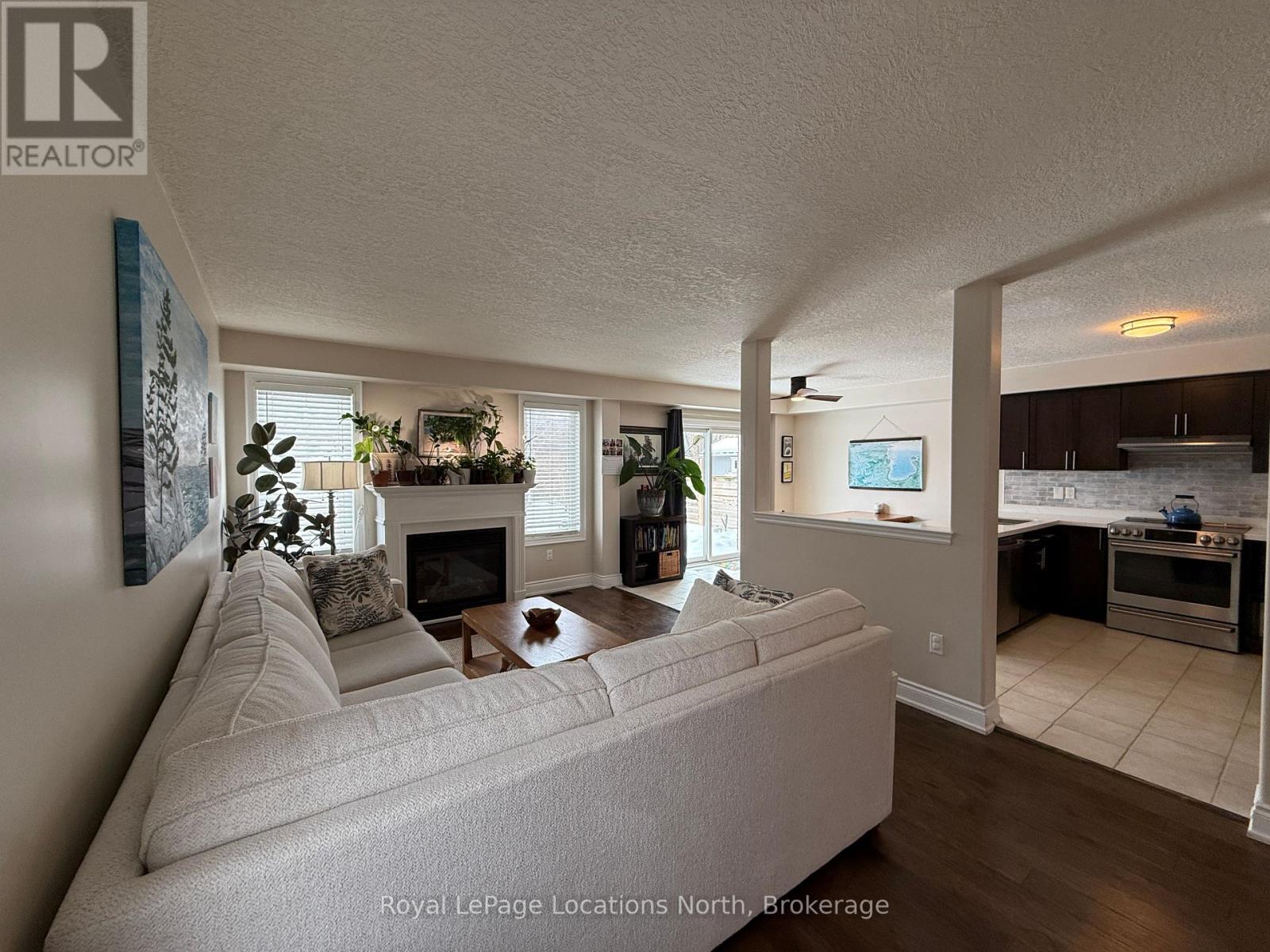 1 Clark Street, Collingwood, Ontario  L9Y 0J1 - Photo 4 - S12832618