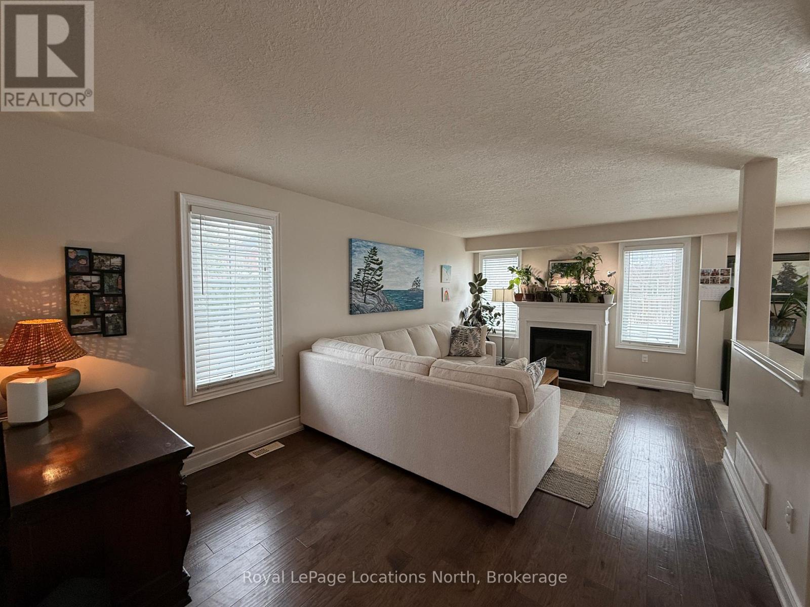 1 Clark Street, Collingwood, Ontario  L9Y 0J1 - Photo 5 - S12832618