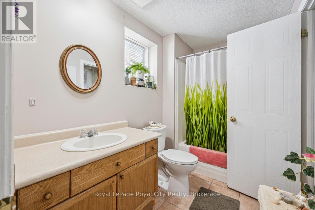 51 Johnston Street, Guelph, Ontario  N1E 5T5 - Photo 22 - X12832642