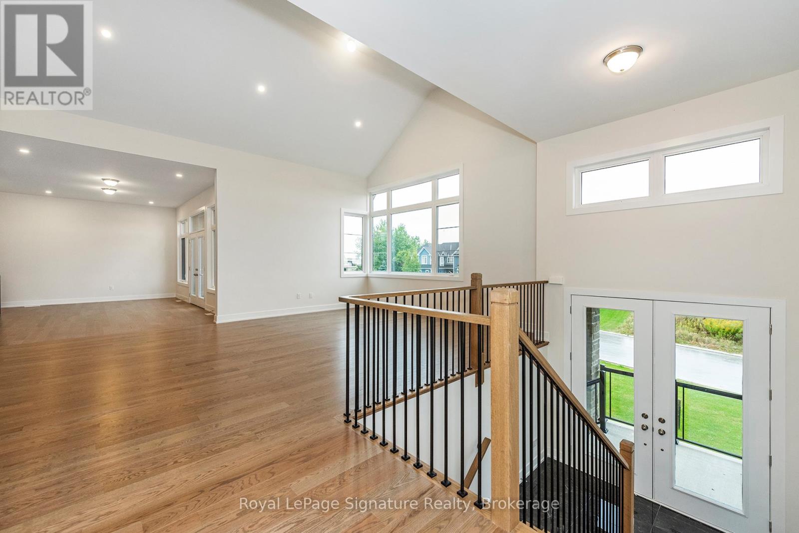 124 Dorothy Drive, Blue Mountains, Ontario  N0H 1J0 - Photo 5 - X12832674