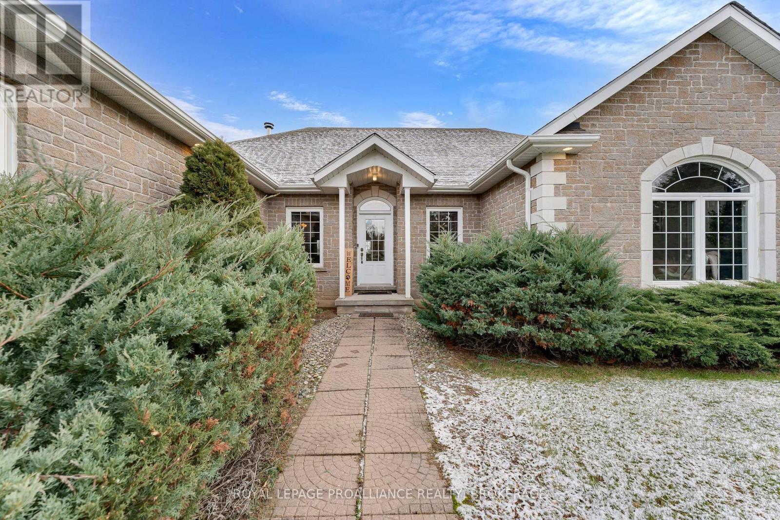 61 Conner Drive, Gananoque, Ontario K7G 2V4 - Photo 4 - X12832620