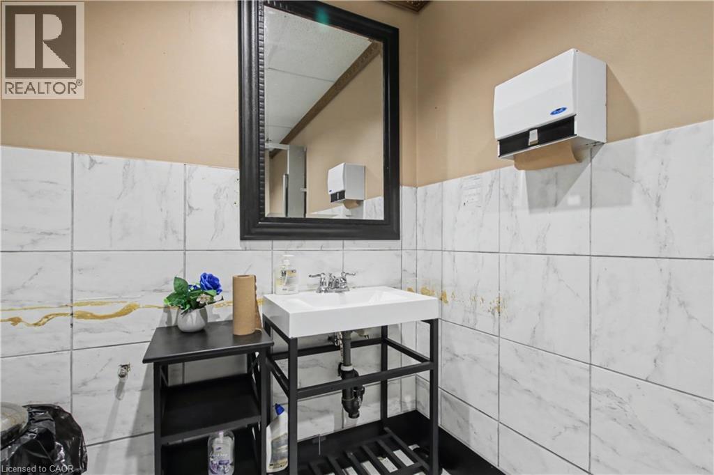 826 Queenston Road Unit# 1, Hamilton, Ontario  L8G 4A8 - Photo 25 - 40808391