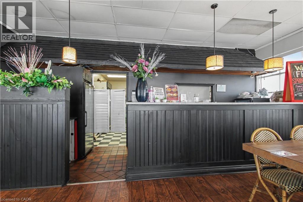 826 Queenston Road Unit# 1, Hamilton, Ontario  L8G 4A8 - Photo 11 - 40808391